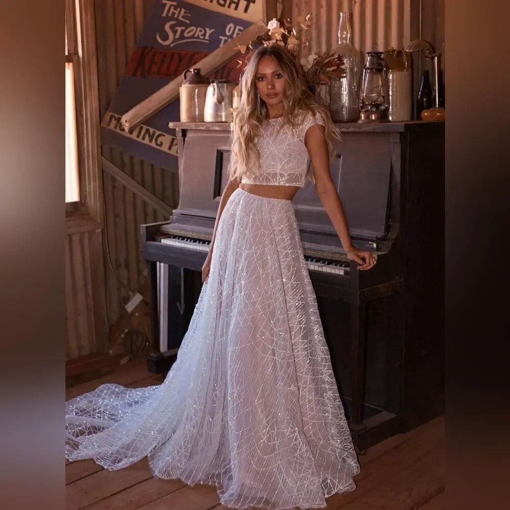 Evie Young Lyric Wedding Dress size 8, Brand NEW, 2 Piece Ivory/Latte